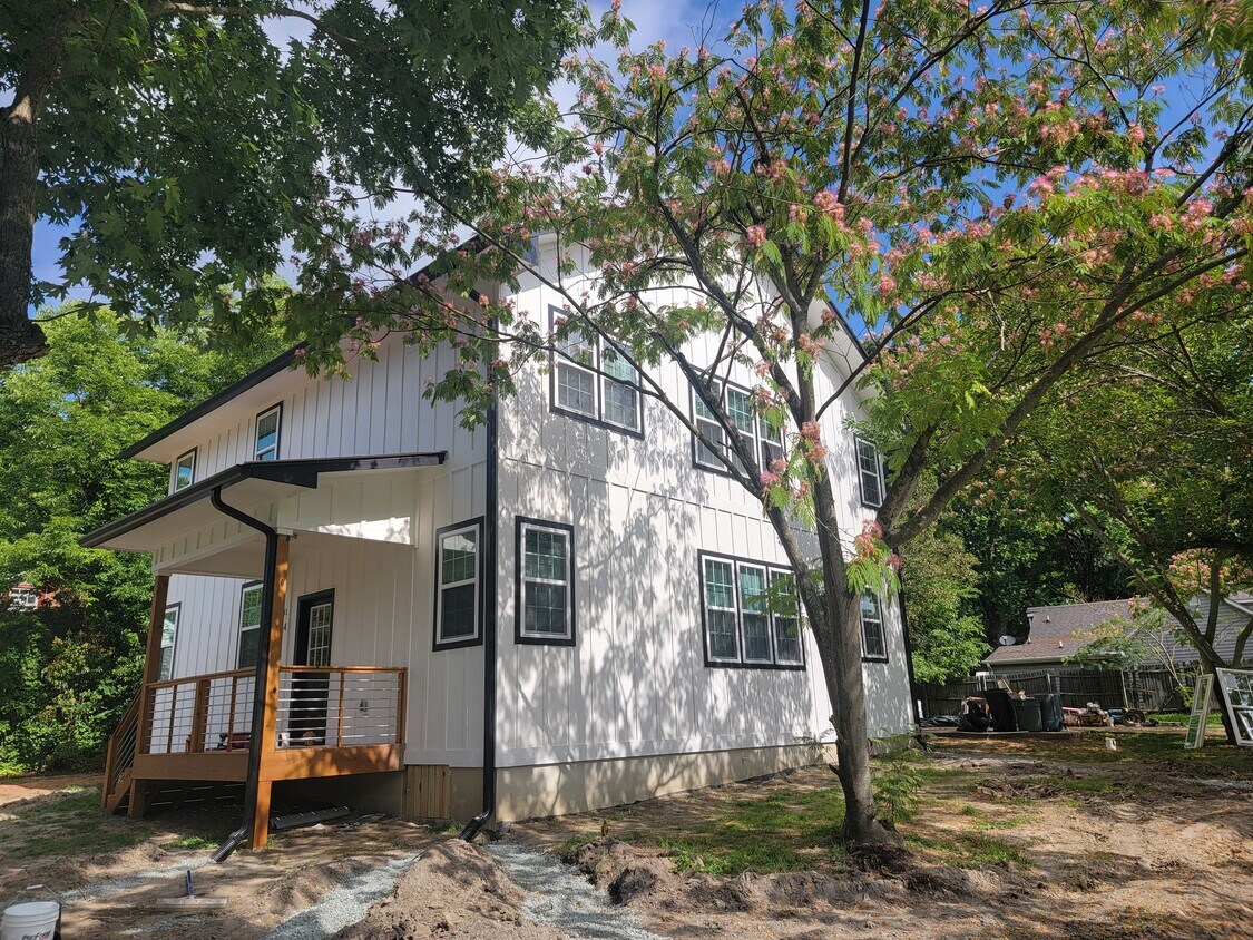 Foto principal - 624 Grace Ave
