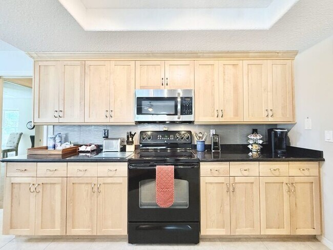 Building Photo - 8724 Ashbury Dr