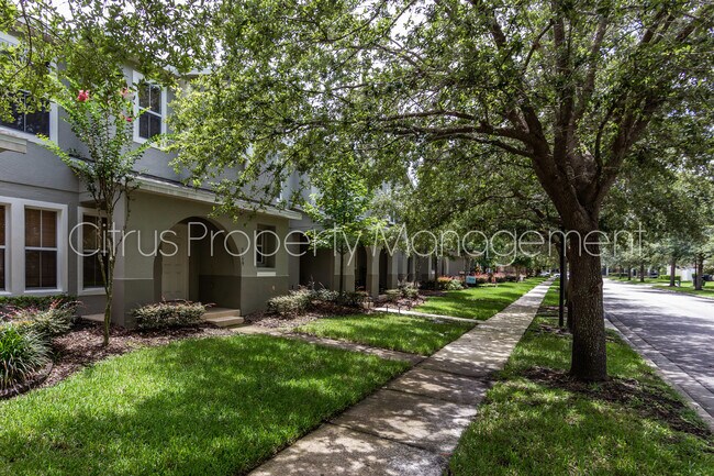 Foto del edificio - Spacious Town Home in Avalon