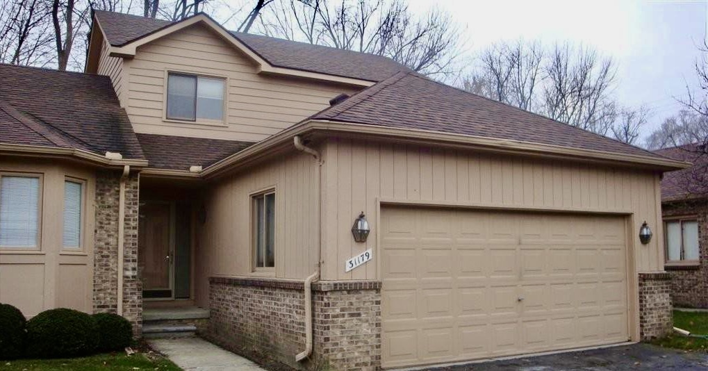 Primary Photo - 31179 Misty Pines Dr