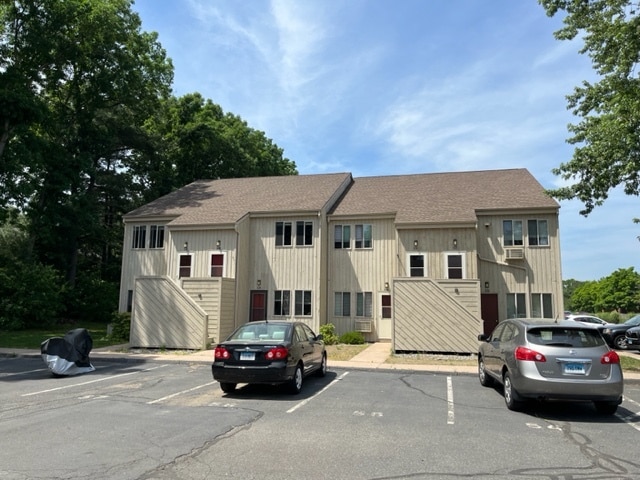 Parking - 428 Emmett St