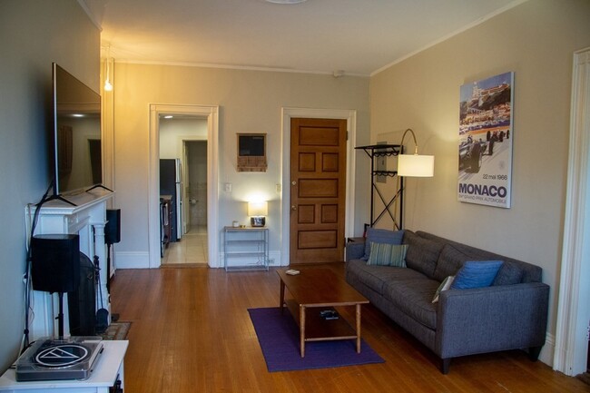 Foto del edificio - 377 Commonwealth Ave