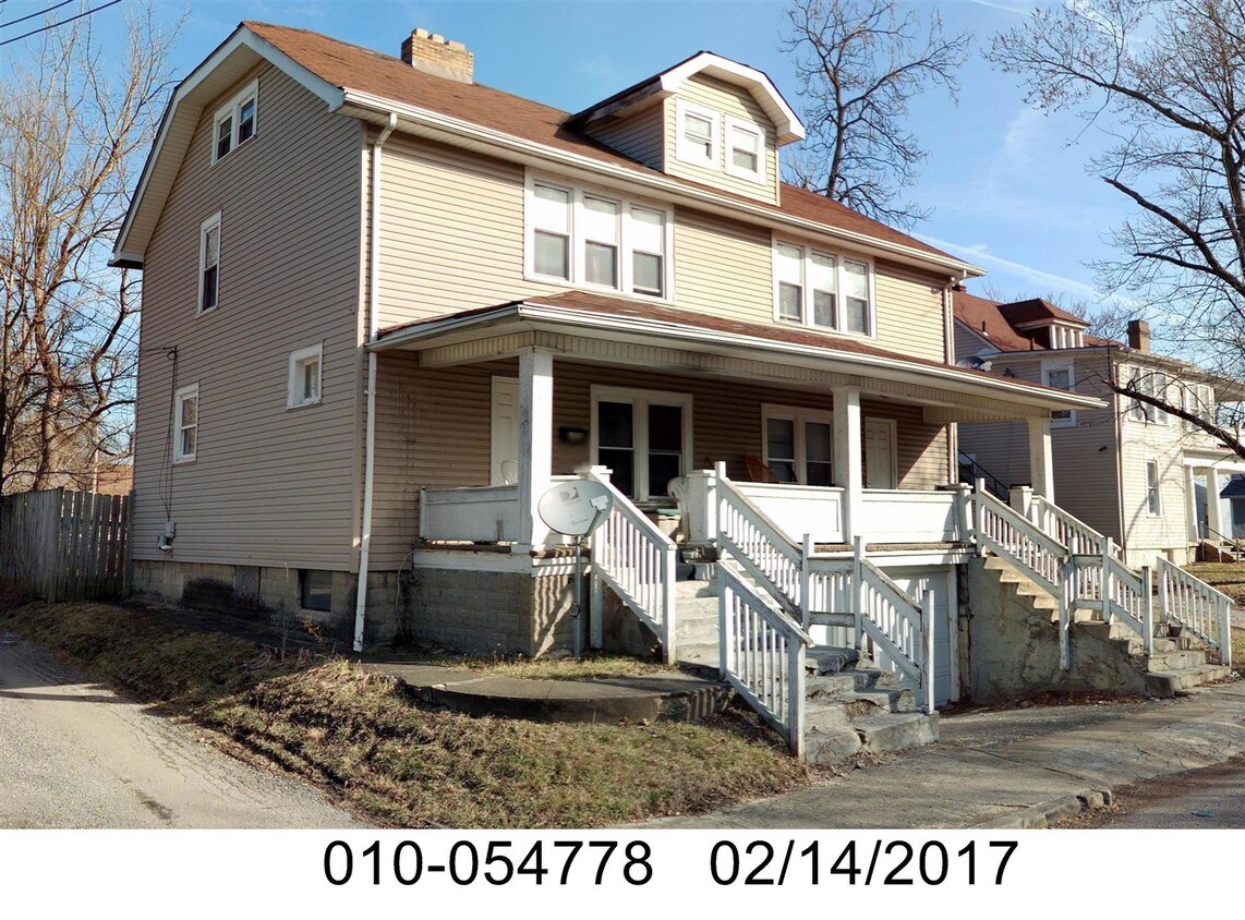 Primary Photo - 1038-1040 Forest St