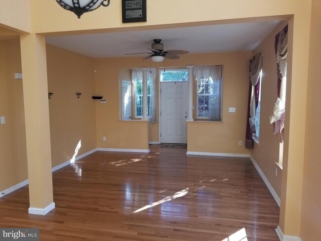 Building Photo - 409 Ruby Rd