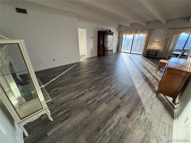 Foto del edificio - 7877 E Mississippi Ave