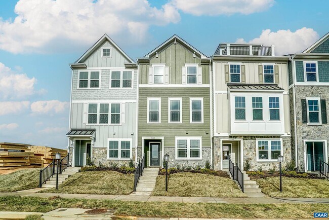 Building Photo - 2032 MEYERS Way