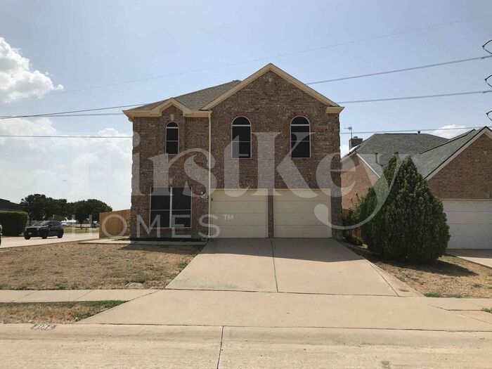 Primary Photo - 2132 Montclair Ln
