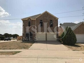Building Photo - 2132 Montclair Ln