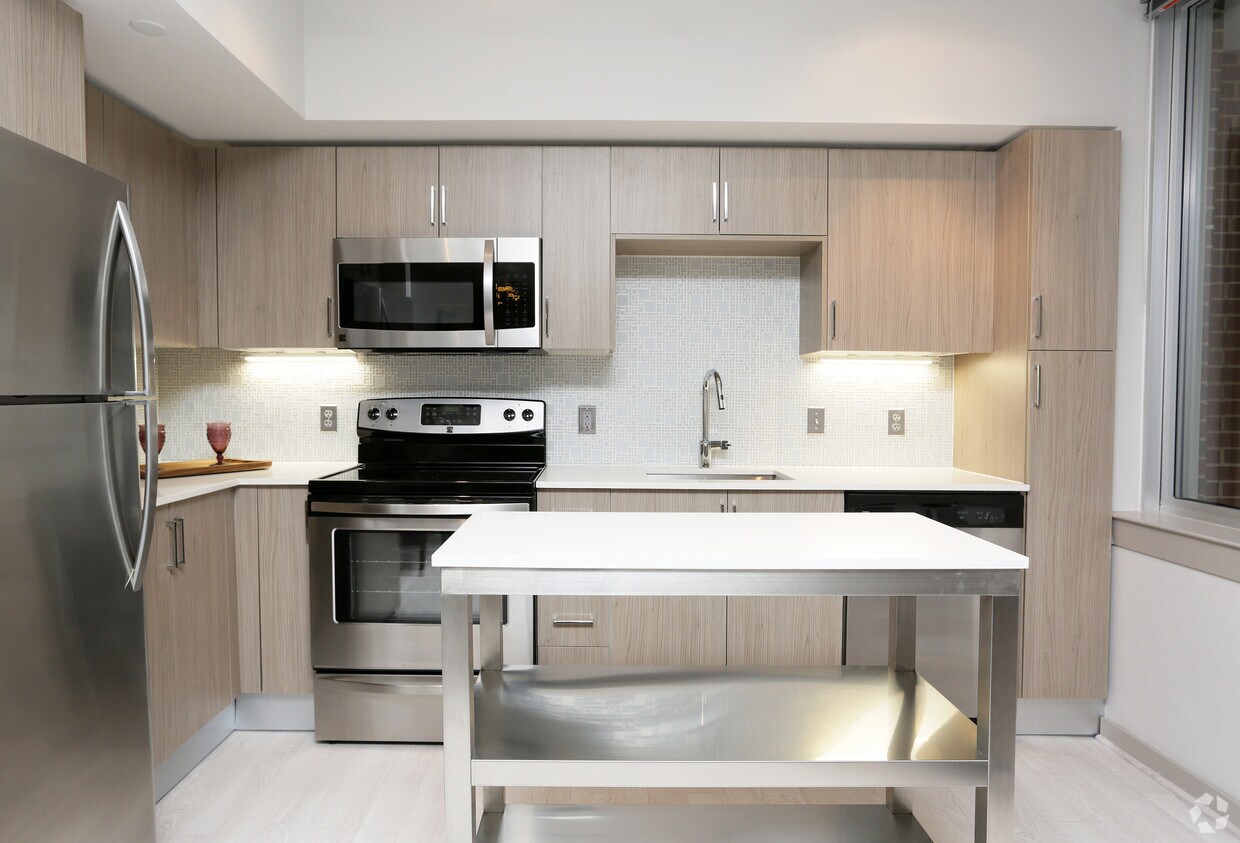 Crystal Flats Apartments Arlington, VA