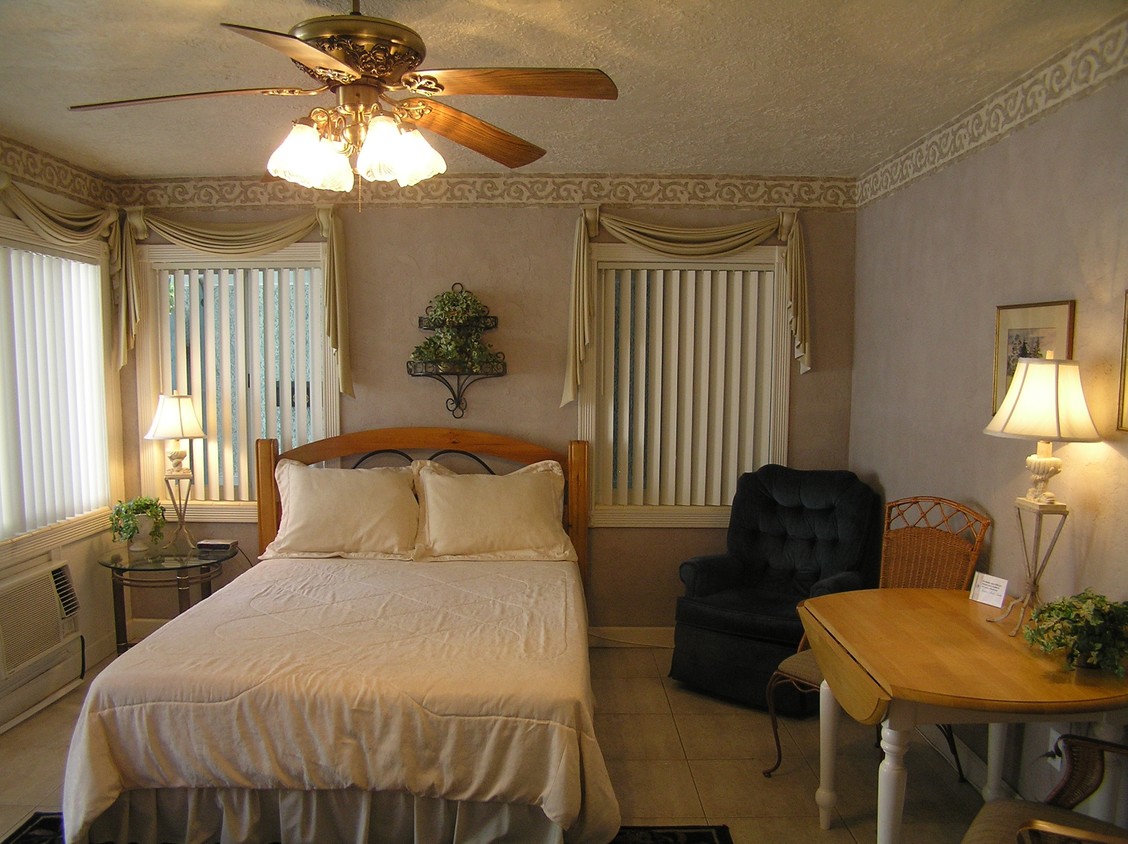 Building Photo - Terrace Park Villas