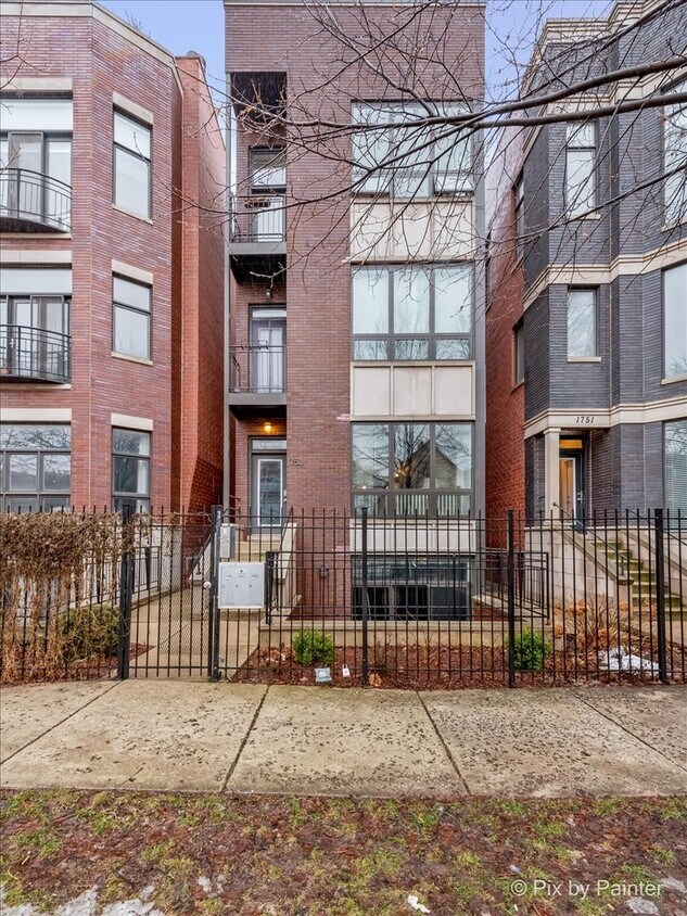 Primary Photo - 1753 N Artesian Ave