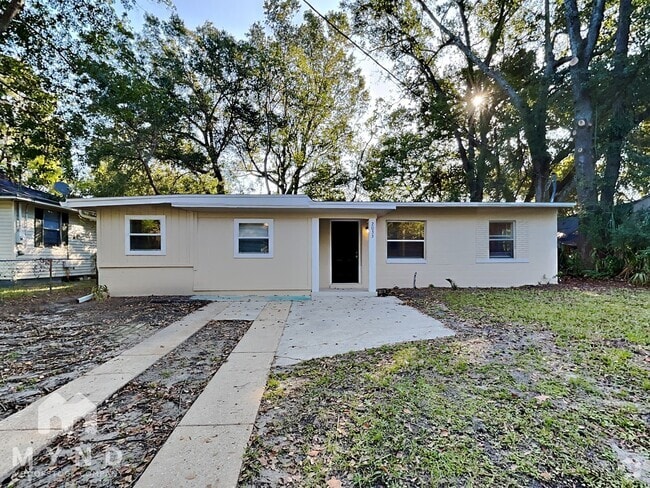 Building Photo - 2033 Allandale Cir E