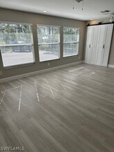 Building Photo - 25168 Pinson Dr