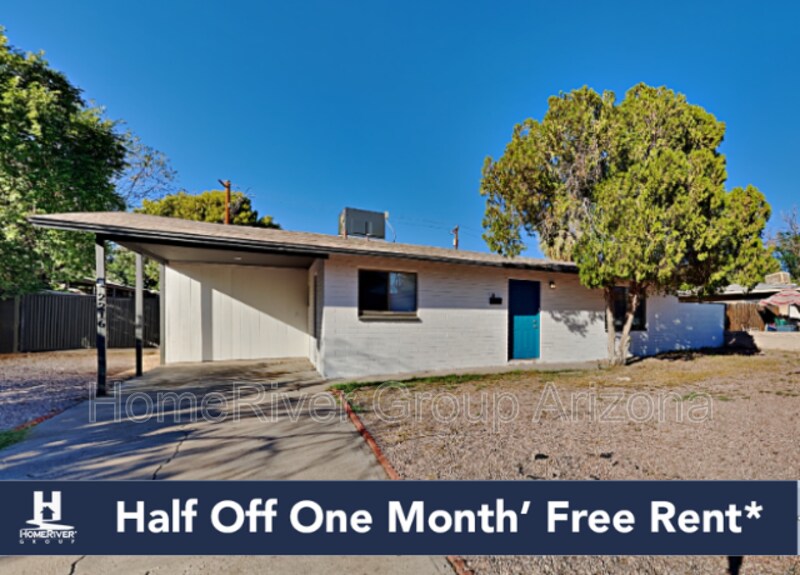 Primary Photo - 2216 W Minnezona Ave