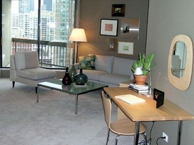 Foto del edificio - 740 N Dearborn St