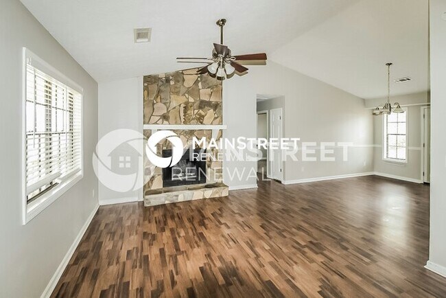 Building Photo - 3 Bedroom Pet-Friendly Home in Snellville,...