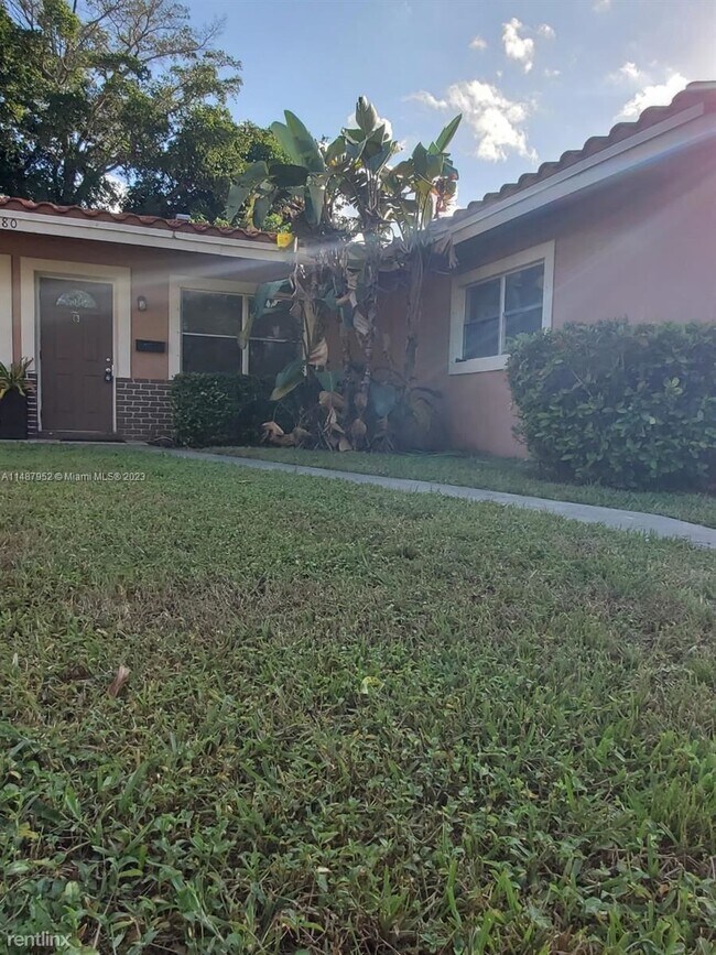 Foto del edificio - 3 br, 2 bath House - 11280 NW 39th St # B