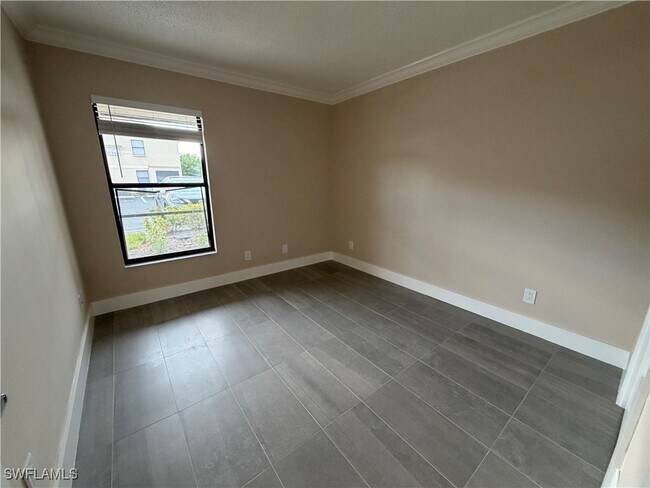 Foto del edificio - 5317 Summerlin Rd