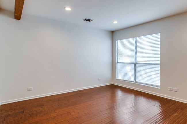Foto del edificio - 4134 Travis St