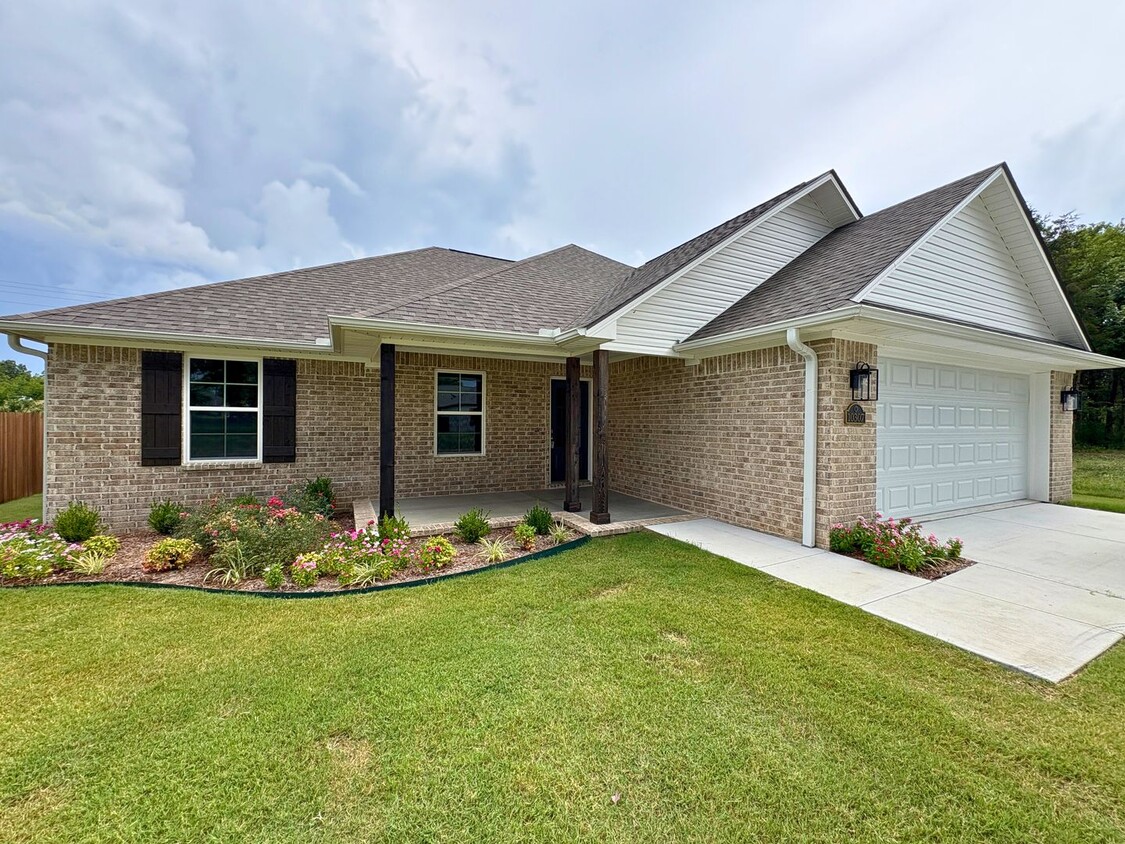 Primary Photo - Newly Constructed 3bd/2ba Home!