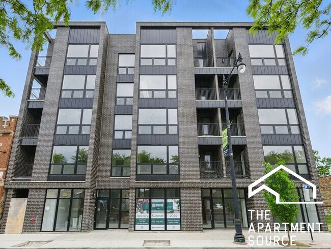 Foto del edificio - 3044 W Irving Park Rd