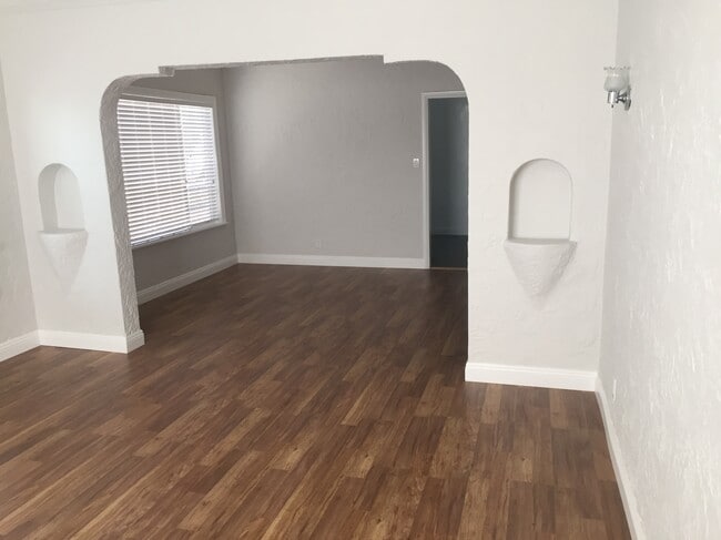 Dining room - 2915 11th Ave