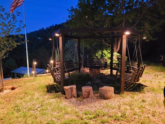 Foto del edificio - 29211 Larkspur Rd