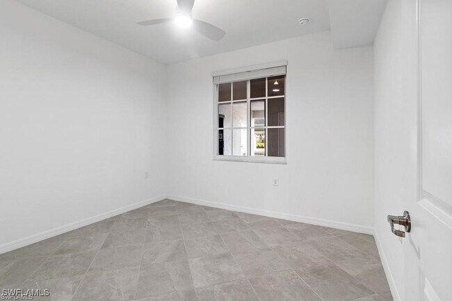 Foto del edificio - 5651 Double Eagle Cir