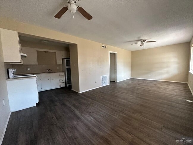 Foto del edificio - 5 West Dr