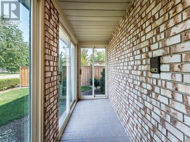 Building Photo - 110 Houston Rd