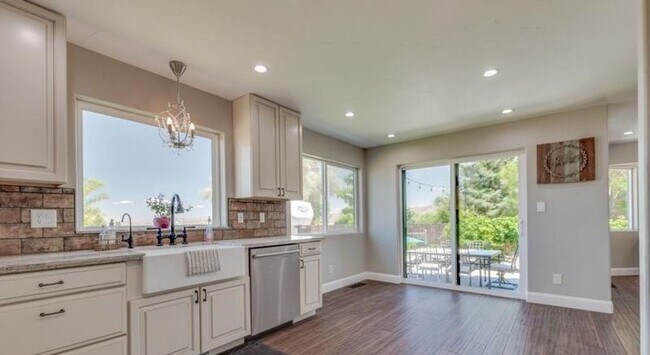 Foto del edificio - 2205 Stowe Dr