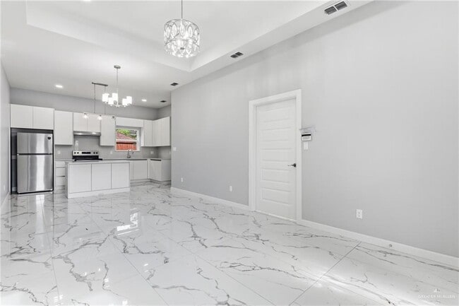 Building Photo - 22 South Dr