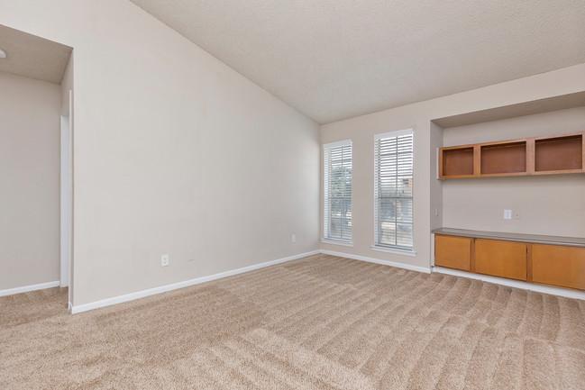 Foto del edificio - 1 bedroom in Dallas TX 75223