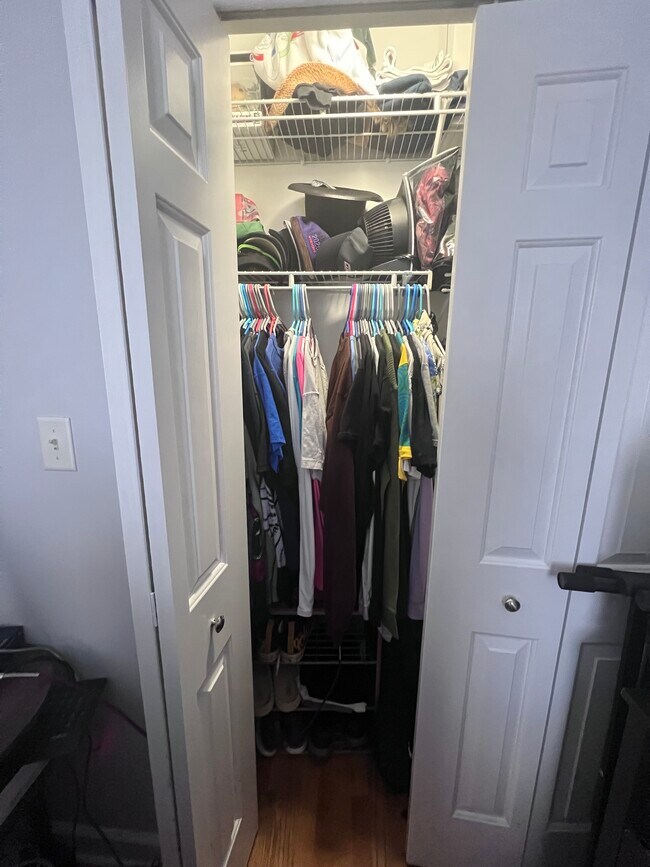 Foto del edificio - 813 S Western Ave