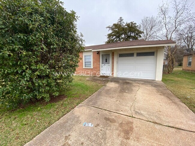 Foto del edificio - Swan Lake home available
