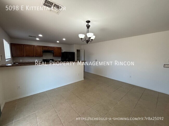 Building Photo - 5098 E Kittentails Dr
