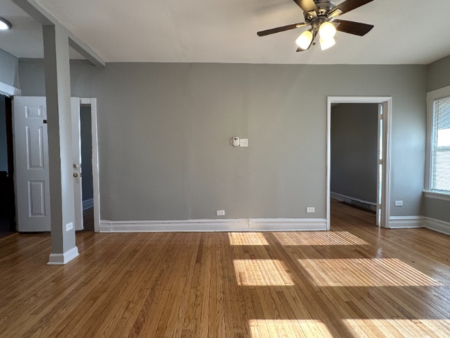 Foto del edificio - 856 N Mayfield Ave