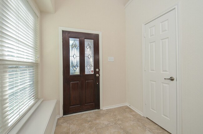 Foto del edificio - 24542 Folkstone Cir