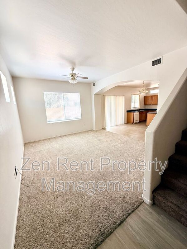 Building Photo - 4171 E Gail Dr