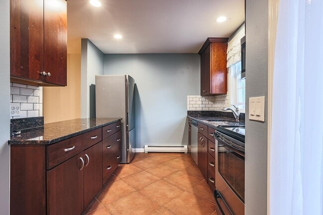 Foto del edificio - 1465 Hooksett Rd