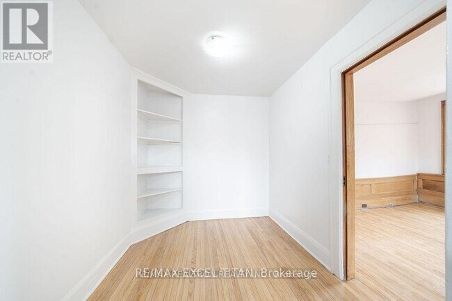 Photo du bâtiment - 2 Kingston Rd