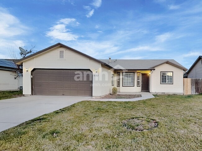 Building Photo - 4707 Oxbow Ave