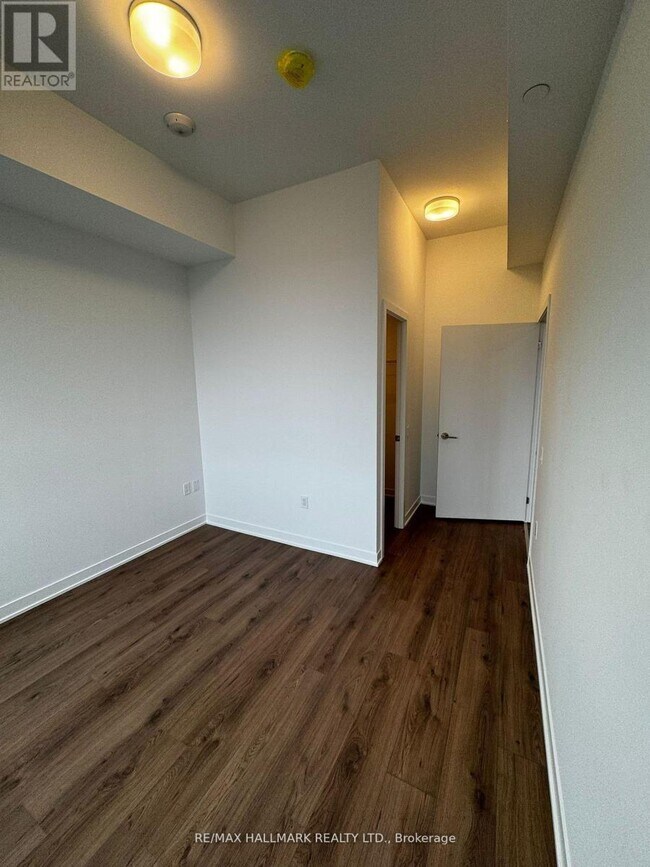 Photo du bâtiment - 395 Dundas St W