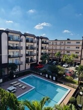 Building Photo - 1950 W 54th St