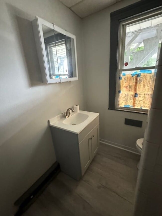 Building Photo - 1 bedroom