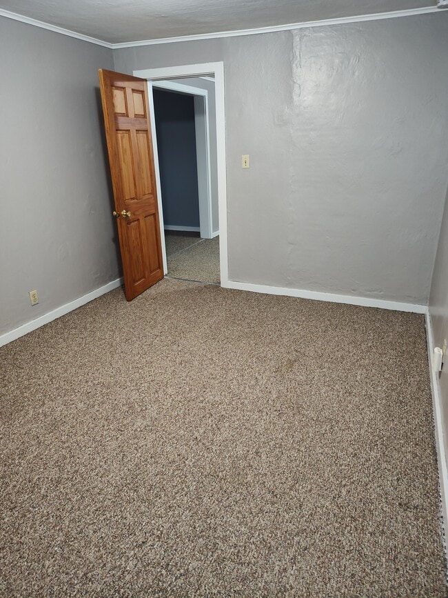 Building Photo - 1308 Cedar St