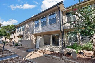 Building Photo - 2124 Burton Dr