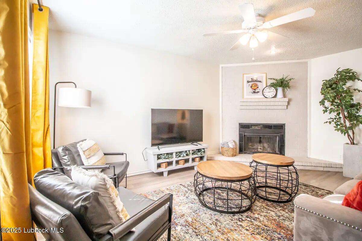 Foto principal - 5806 6th St
