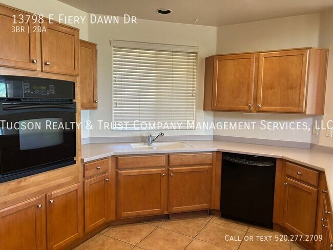 Foto del edificio - 13798 E Fiery Dawn Dr