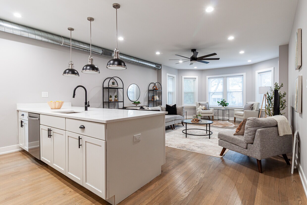 Foto principal - 2641 W Carmen Ave